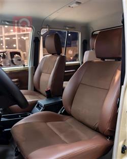 Toyota Land Cruiser 70